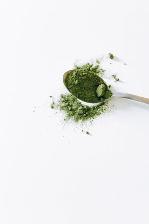 kratom tree green powder